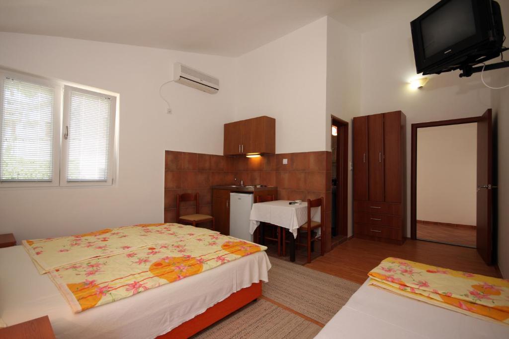 Apartments Raicevic Budva Zimmer foto
