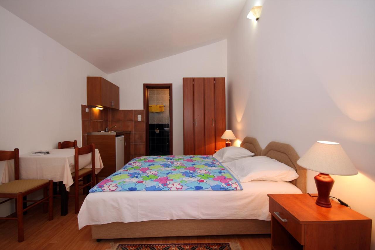 Apartments Raicevic Budva Zimmer foto